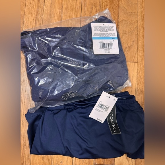 24th & Ocean Solid Skirted Hipster Bikini Swimsuit Bottom in Midnight - Picture 6 of 6